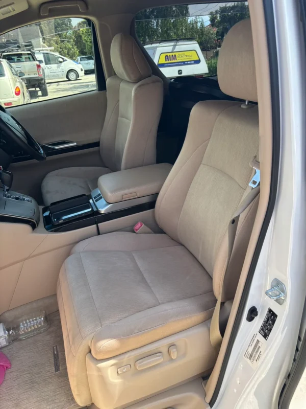 TOYOTA ALPHARD 7 SEATER 2016-ONWARDS - Image 3