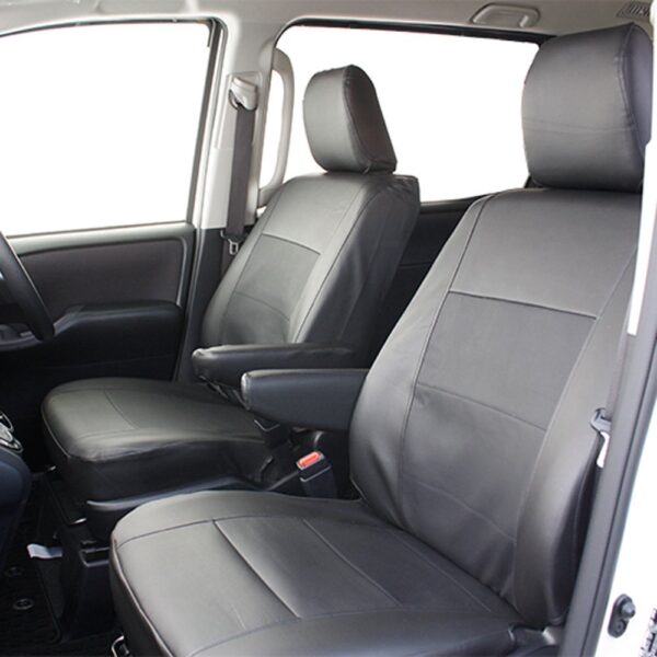 TOYOTA VOXY 7 SEATER 2010-2015