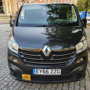 RENAULT TRAFFIC VAN 9 SEATER & 6 SEATER 2015-2024