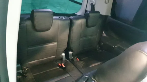 TOYOTA NOHA 7 SEATER 2016-2024 - Image 3